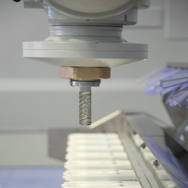 Cambio utensile automatico 14 posizioni